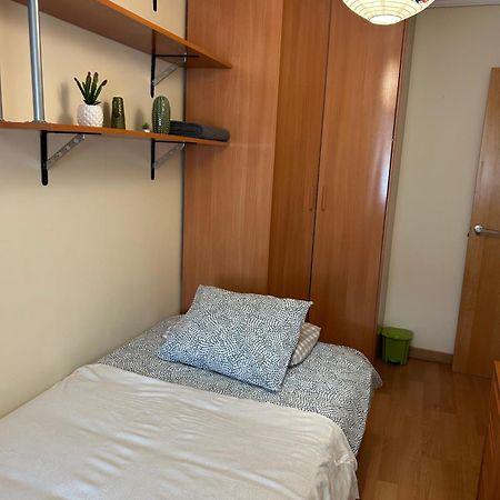 Comoda Habitacion Individual Мадрид Екстериор снимка