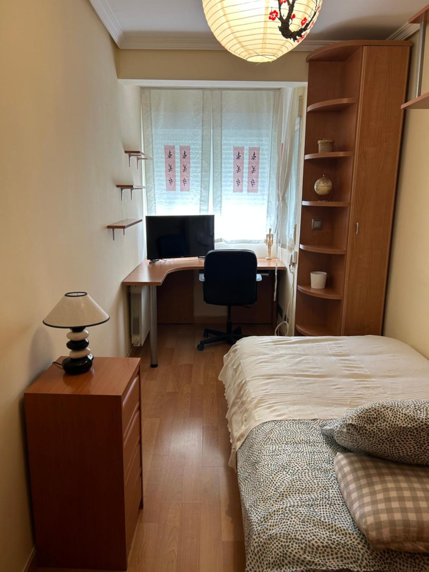 Comoda Habitacion Individual Мадрид Екстериор снимка